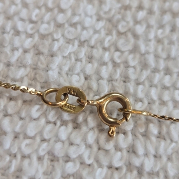 32" Vintage Thin 14k Gold Chain Necklace - Picture 3 of 5